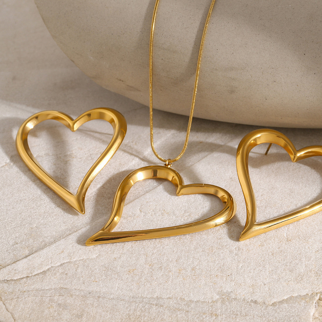 Stainless Steel 18K Gold Plating Twisted Heart Line Earrings